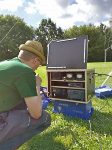 Station fielddaymäßig in Holzkiste verbaut